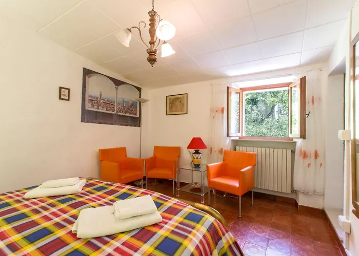 Casina Orione * 몬테카티니발디세시다